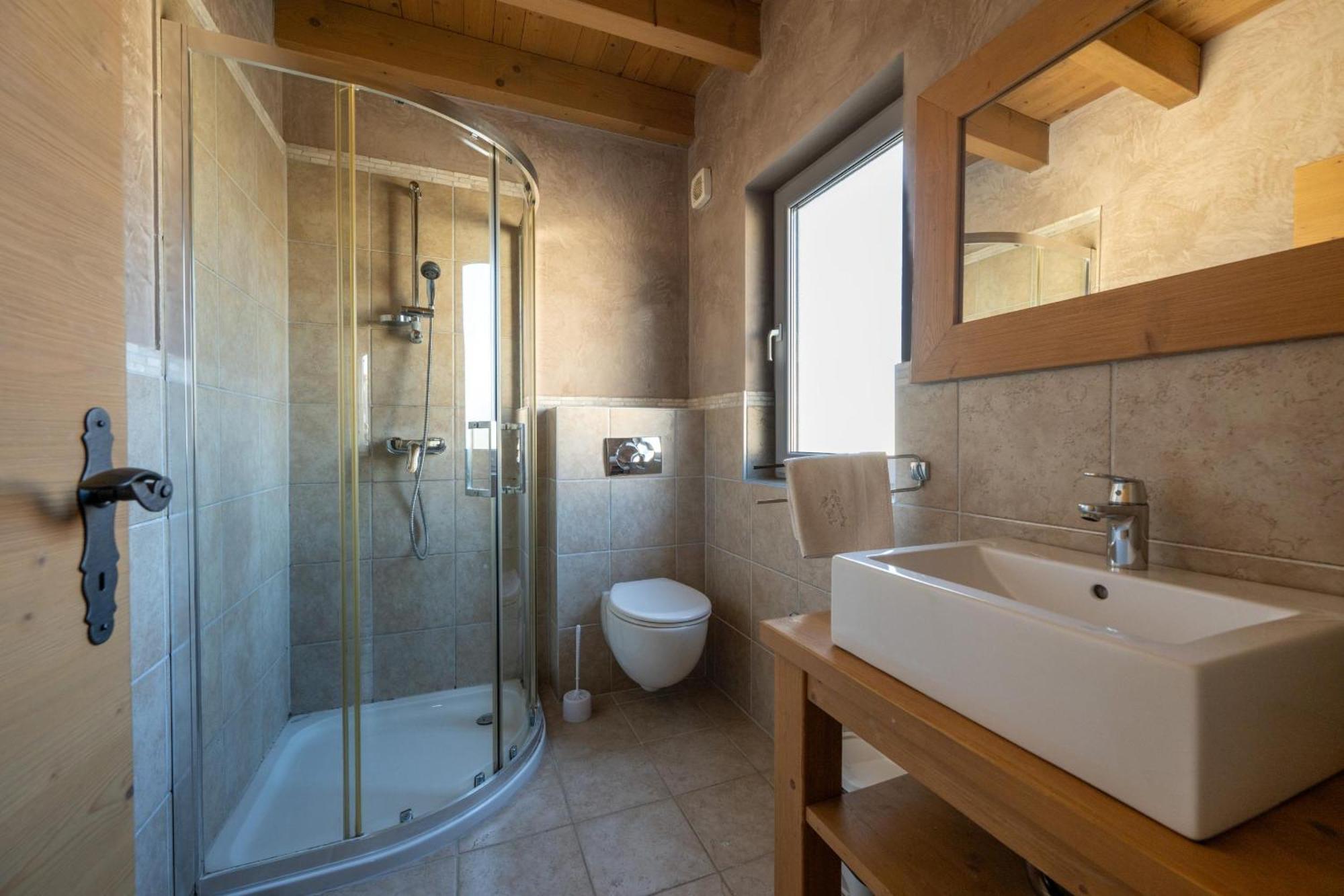 6-Bedroom Villa Chiara With Sea View Premantura Exterior photo